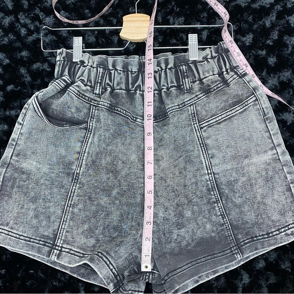 Blank NYC Paperbag Shorts - Picture 7 of 9